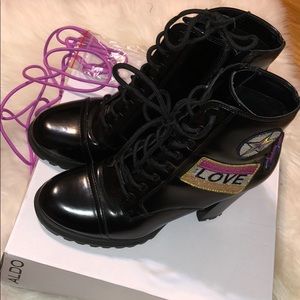 Black patchwork Combat boot with changing laces